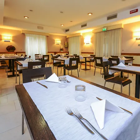Hotell Master