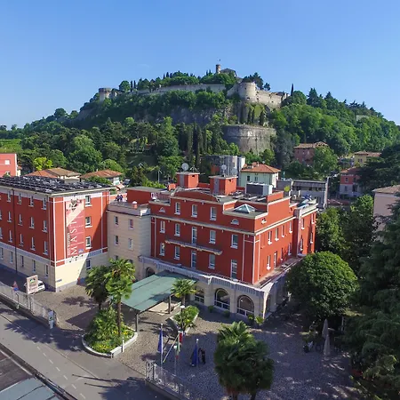 Hotell Master 4*