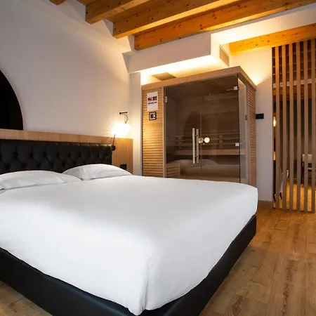 Hotel Master