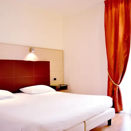 Hotell Master Brescia