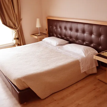 Hotell Master 4*