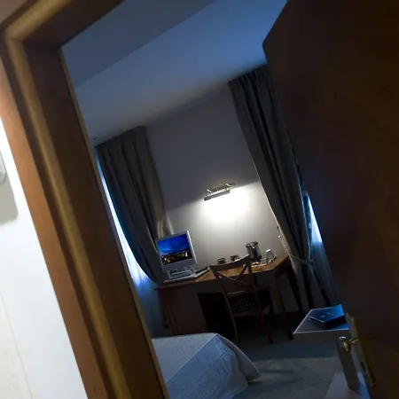 Hotell Master Brescia
