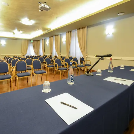 Master Hotell 4*