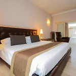 Hotell Master 4*