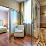 Master Hotel