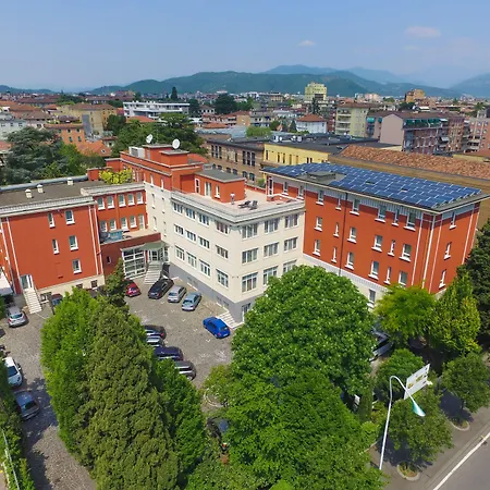 ホテル マスター 4*