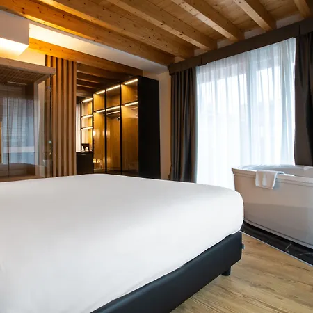 Hotel Master