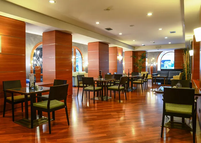 Hotell Master 4*