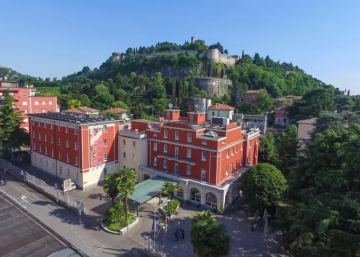 Hotell Master 4*